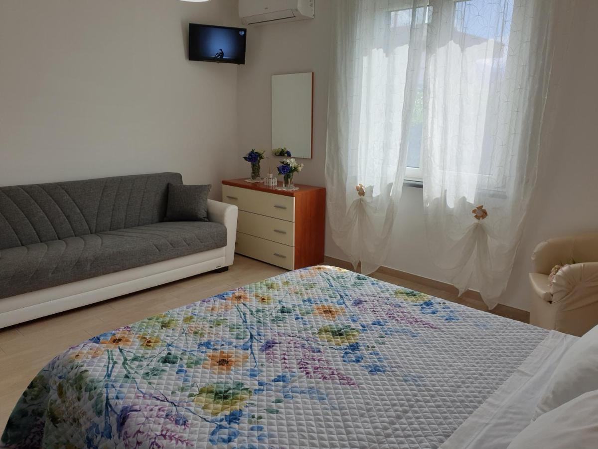 B&B Villa Rosa SantʼAntonio Abate Dış mekan fotoğraf